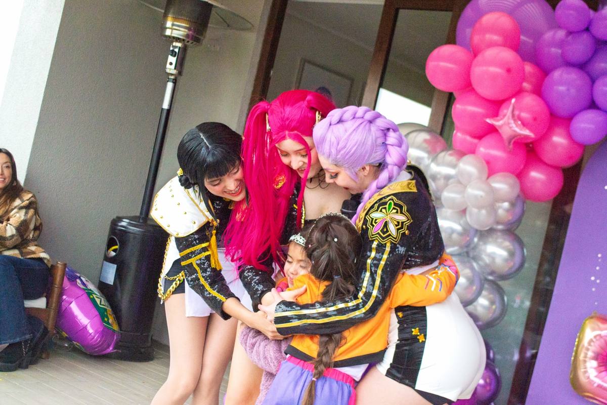 Show Huntrix