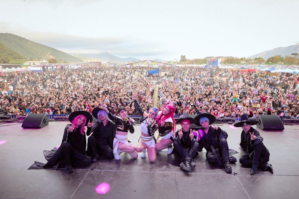 Guerreras kpop y saja boys show masivo · Hey Kids Eventos